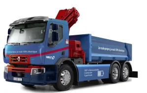 RENAULT TRUCKS PRZEKAZUJE GRUPIE NOBLET PIERWSZĄ ELEKTRYCZNĄ CIĘŻARÓWKĘ PRZEZNACZONĄ DO DOSTAW MATERIAŁÓW BUDOWLANYCH