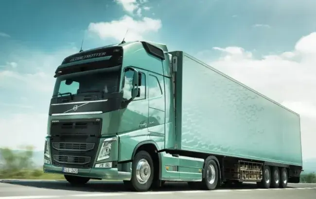 W teście Green Truck, Volvo FH Electric zużyło o 50% mniej energii niż Volvo FH z porównywalnym silnikiem wysokoprężnym.