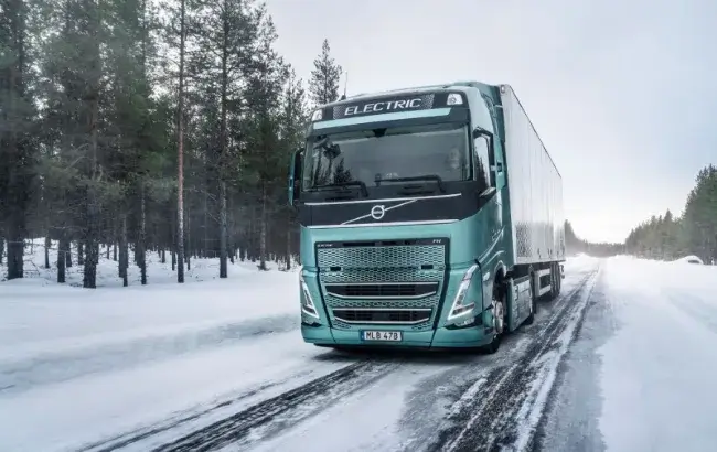 Nowa unikalna funkcja zwiększająca bezpieczeństwo w elektrycznych samochodach ciężarowych Volvo Trucks