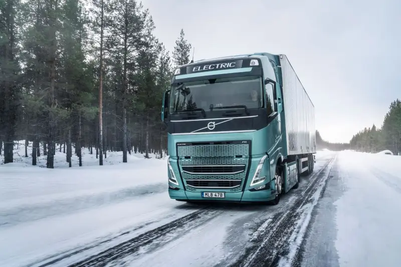 Nowa unikalna funkcja zwiększająca bezpieczeństwo w elektrycznych samochodach ciężarowych Volvo Trucks