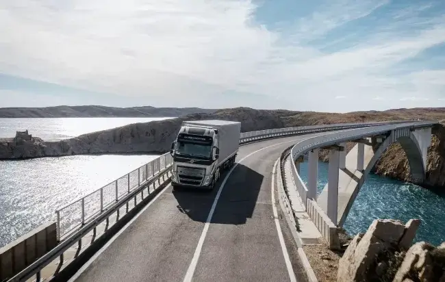Volvo FH: 30 lat innowacji i sukcesu