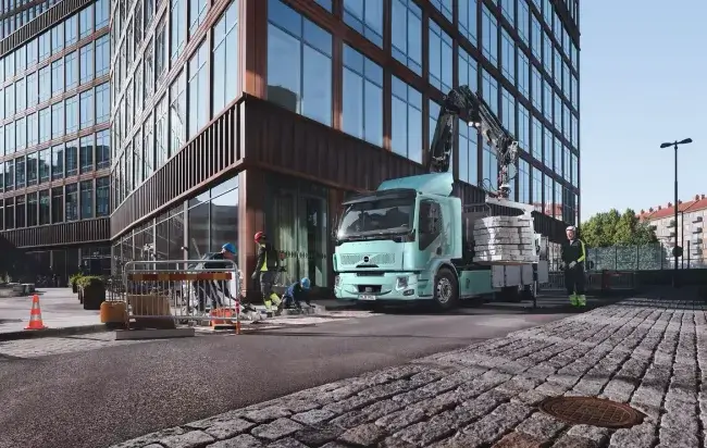 Nowe elektryczne pojazdy ciężarowe Volvo dla bezemisyjnego transportu miejskiego