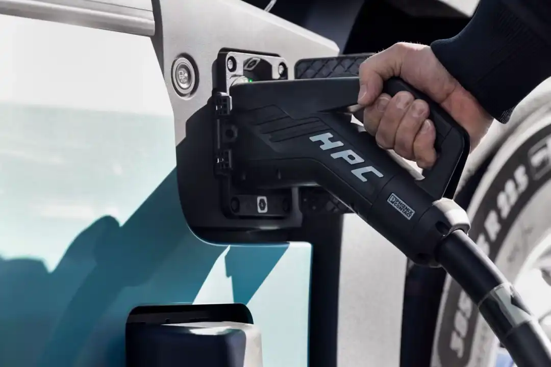 Volvo Trucks FH Aero Electric – dostawa dla DSV