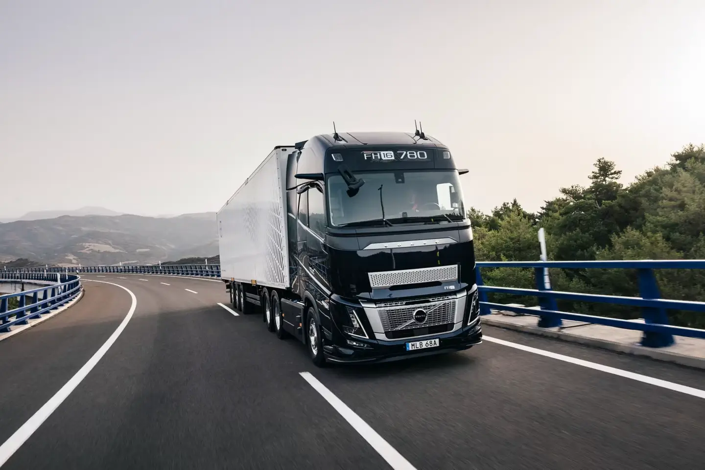 Nowe Volvo FH16: Wyjątkowa moc i efektywność paliwa