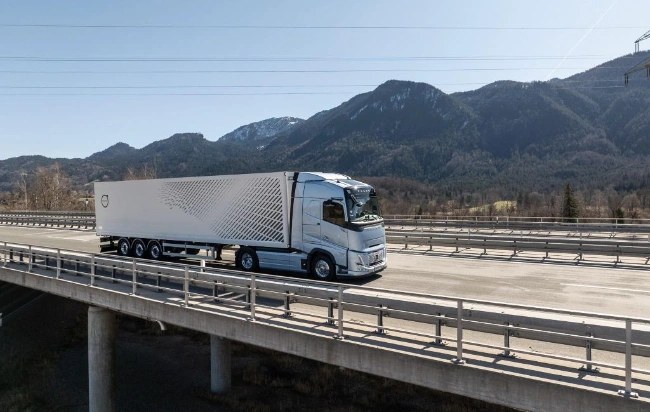 Nowa aerodynamika Volvo Trucks – technologia z lotnictwa zmienia ciężarówki