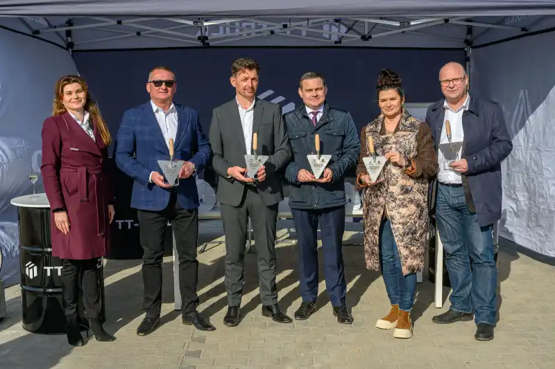 Nowe miejsca pracy – inwestycja TT-Truck w Gręzowie