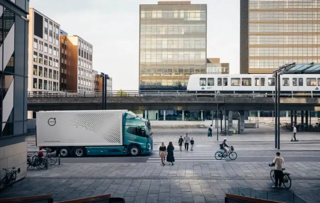 Volvo Trucks zdobywa pięć gwiazdek w teście Euro NCAP – potwierdzenie najwyższego poziomu bezpieczeństwa